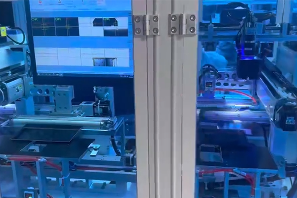 機(jī)器視覺引導(dǎo)電子產(chǎn)品包邊應(yīng)用