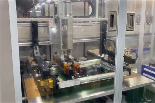 機器視覺的PC片材薄膜絲印應(yīng)用