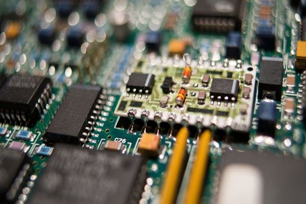 機器視覺的電子元器件激光打標應(yīng)用